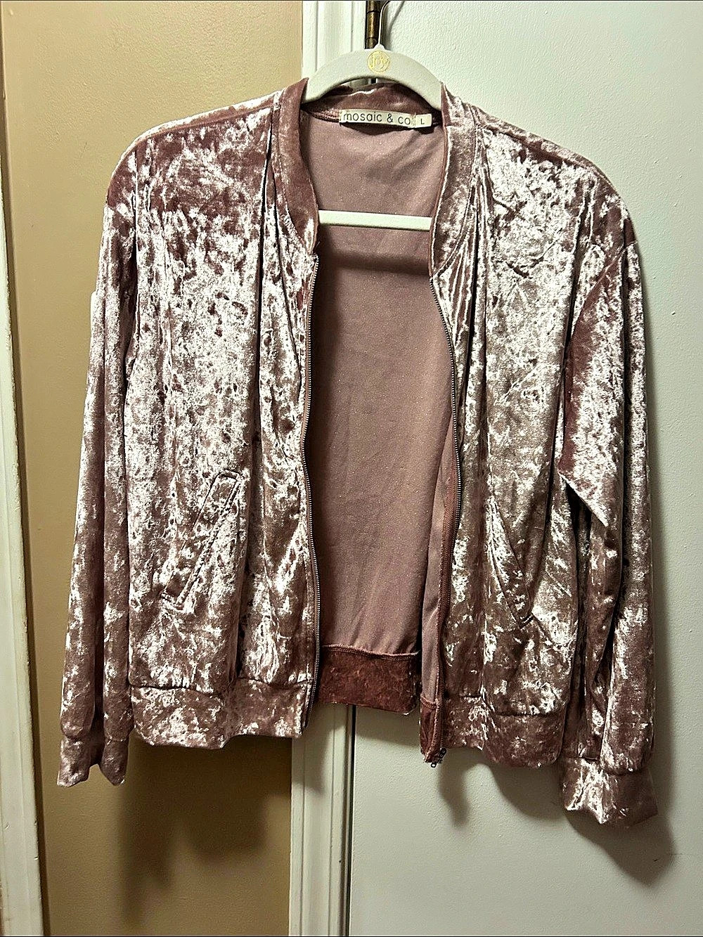 mosaic & co Powder Pink Bomber Jacket Size Large Like New